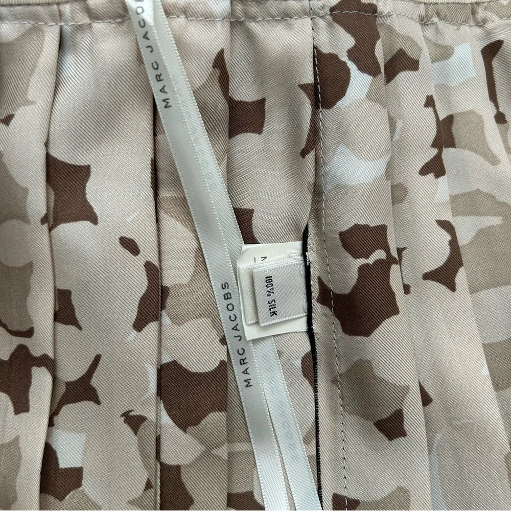 Marc Jacob Silk Pleated Backless Dress - Picture 10 of 16